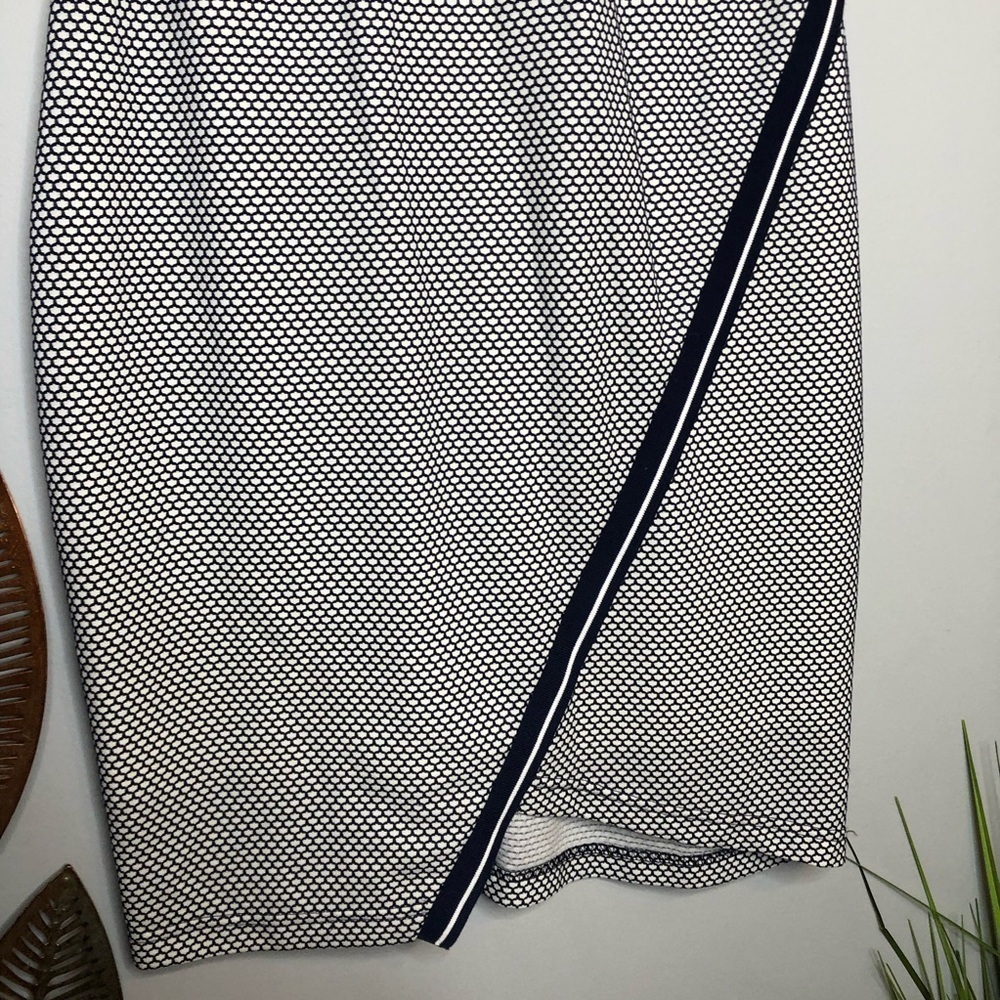 Tommy Hilfiger Blue White Crew Neck Dress - Picture 2 of 8